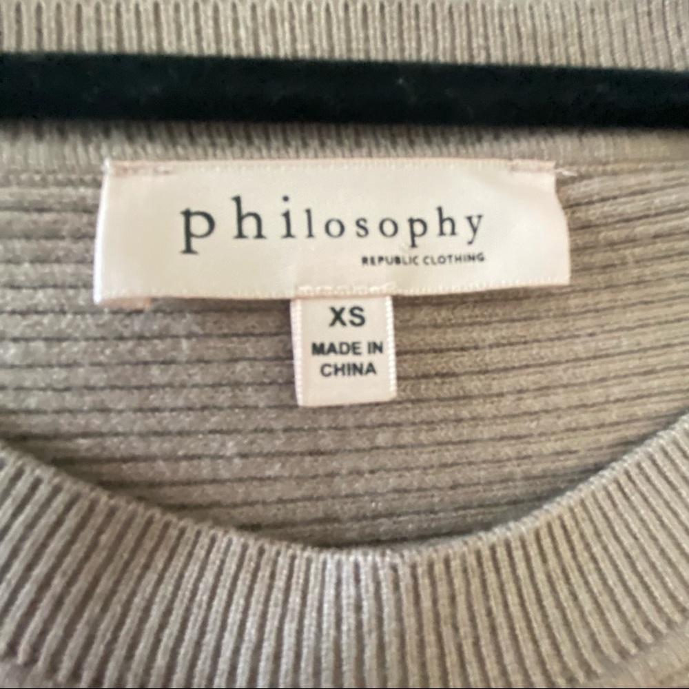 Women’s Sweater - Picture 5 of 5